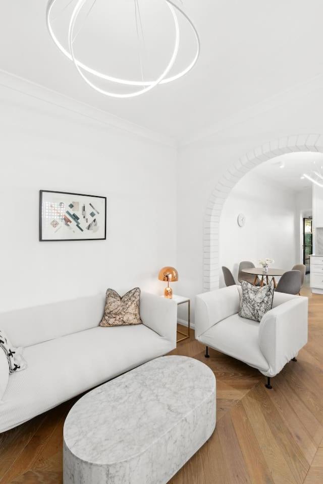 Pearl Terrace - Heritage Elegance In Redfern's Heart
