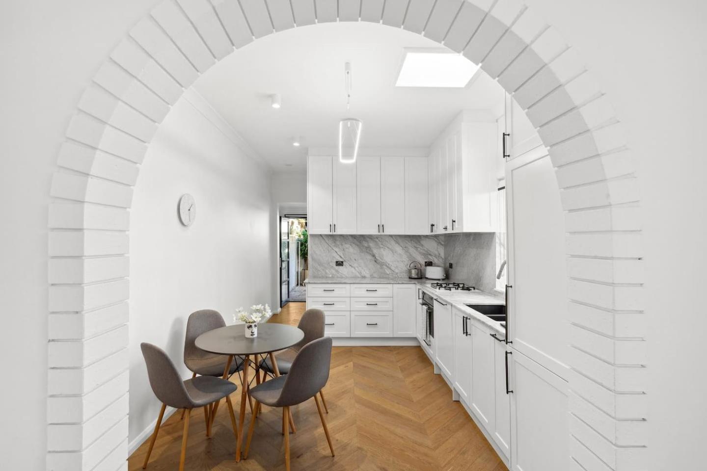 Pearl Terrace - Heritage Elegance In Redfern's Heart Holiday home Sydney