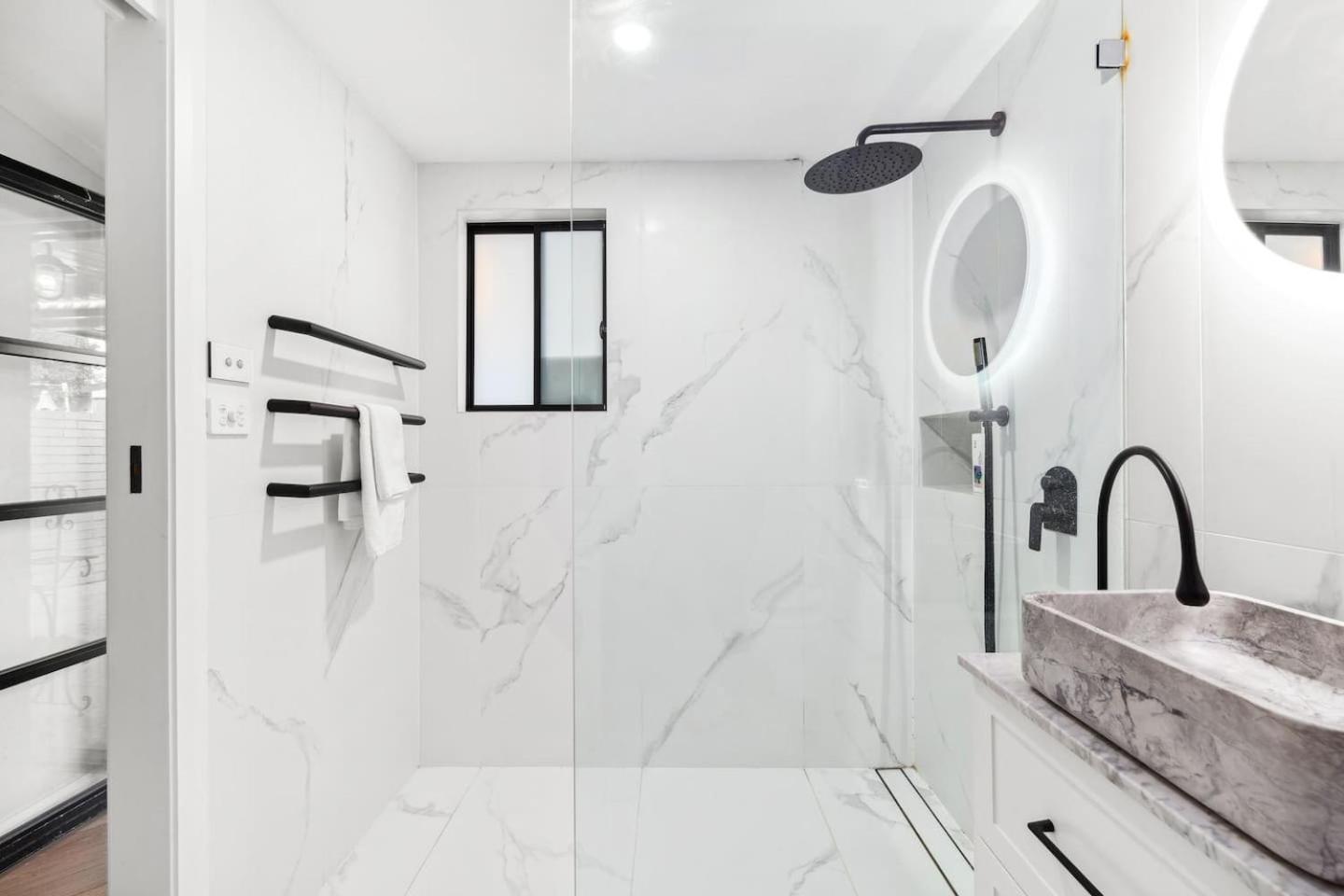 Pearl Terrace - Heritage Elegance In Redfern's Heart Holiday home *
