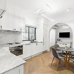 Pearl Terrace - Heritage Elegance In Redfern\'S Heart